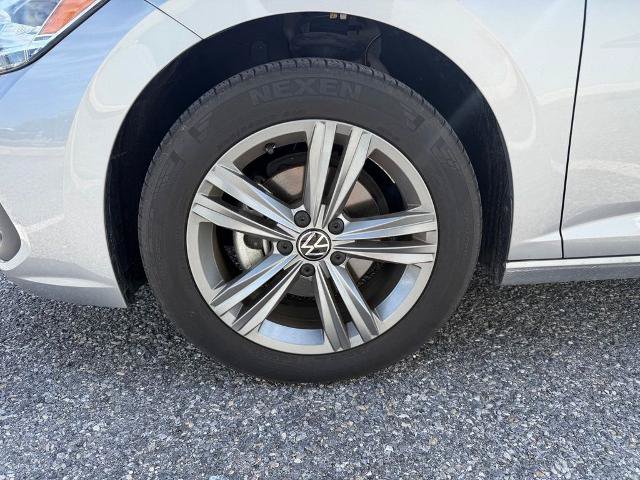 Used 2024 Volkswagen Jetta SE w/ Panoramic Sunroof Package FWD image 21