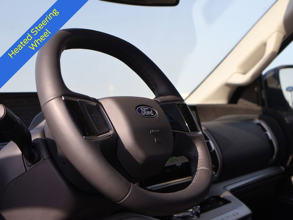 Certified 2025 Ford Expedition Active image 27