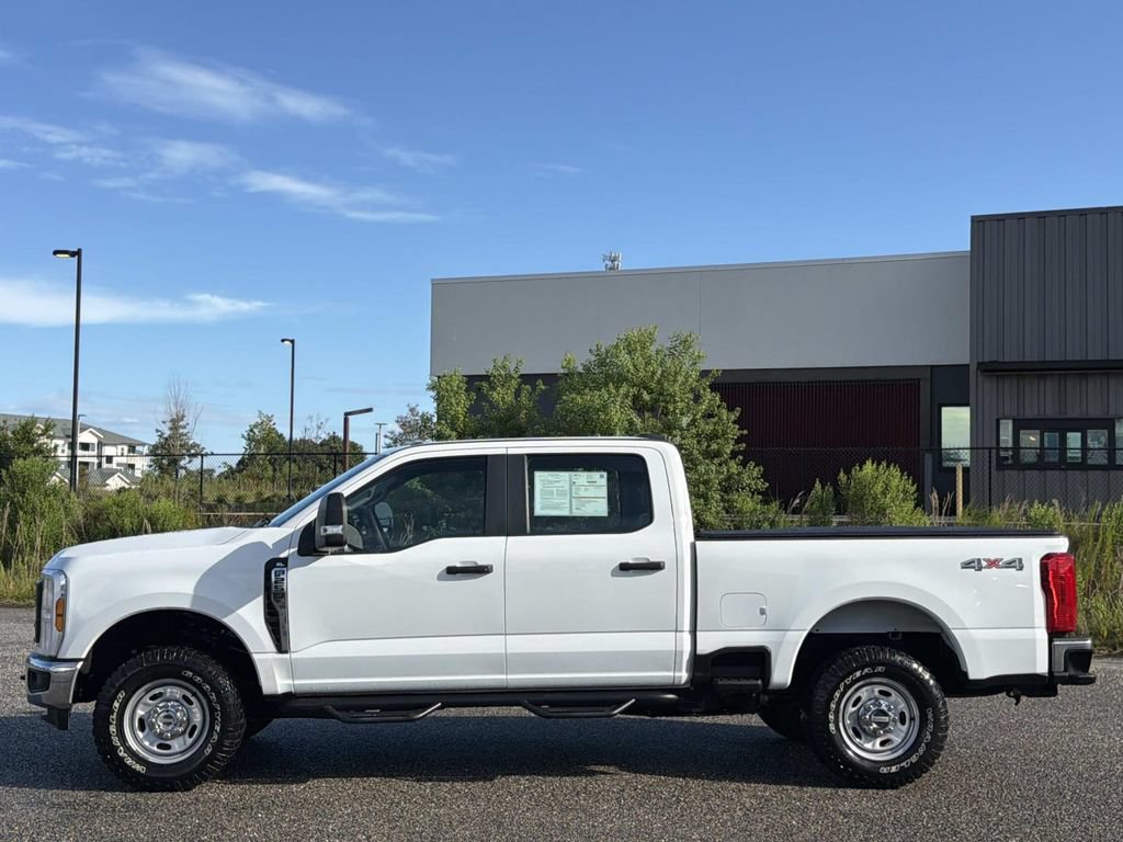 Certified 2024 Ford F250 XL w/ XL Off-Road Package AWD/4WD image 7