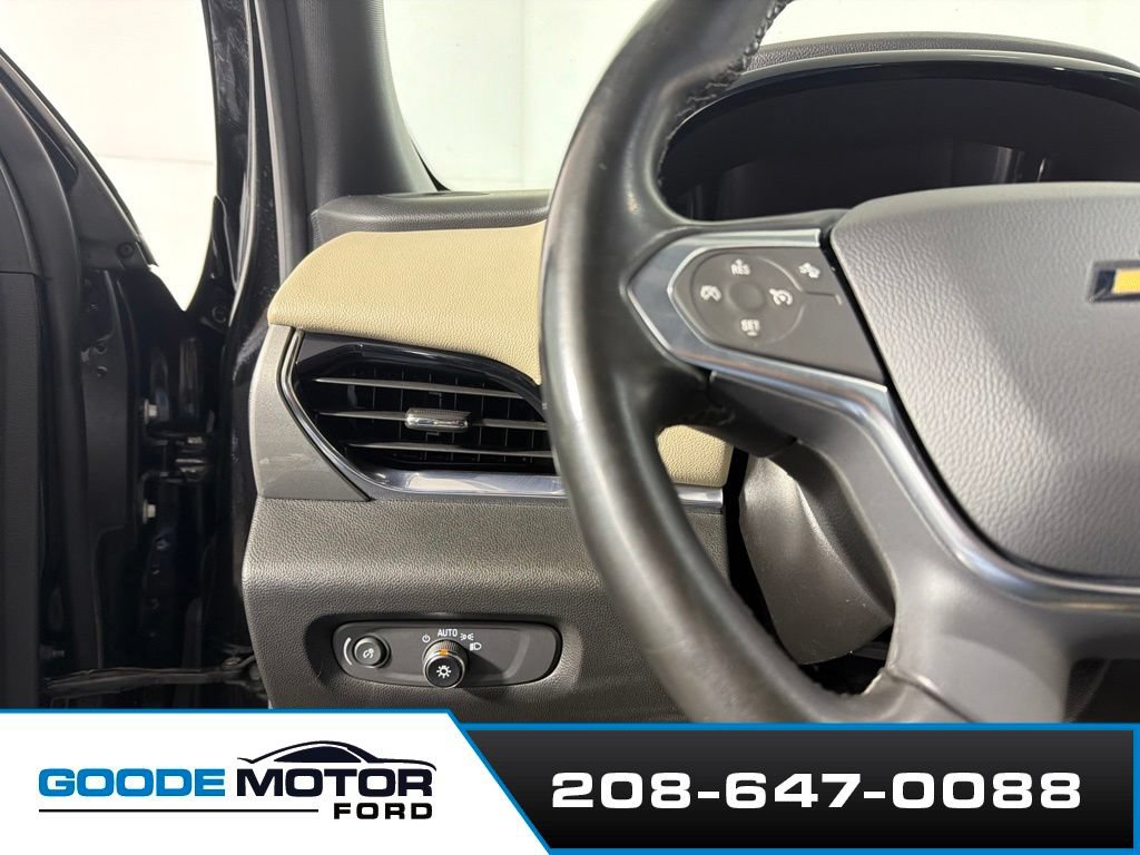 Used 2023 Chevrolet Traverse LT AWD/4WD image 13