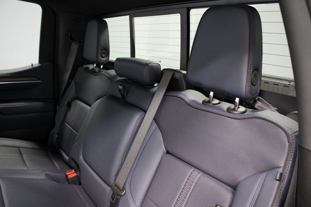 Used 2025 Chevrolet Silverado 1500 High Country w/ Technology Package image 23