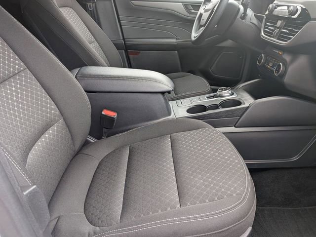 Certified 2025 Ford Escape Active AWD/4WD image 30