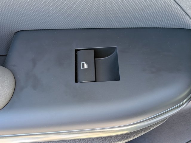 Used 2025 Kia K4 FWD image 29