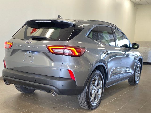 Certified 2025 Ford Escape ST-Line Select w/ Tech Pack #1 AWD/4WD image 8