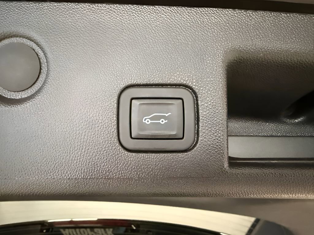 Used 2024 Chevrolet Equinox LT image 33