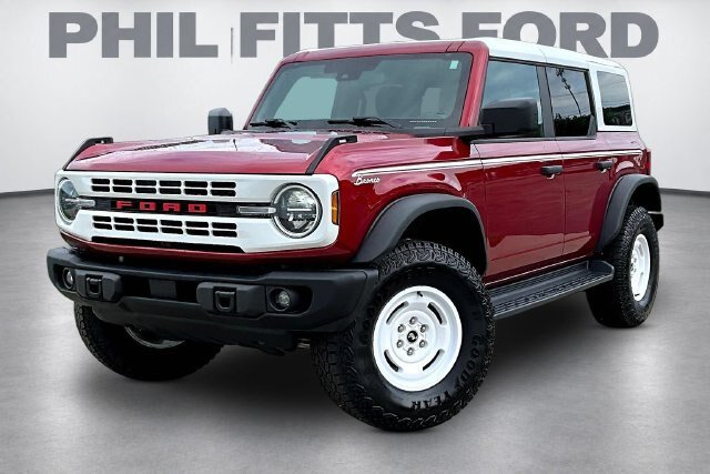 Certified 2025 Ford Bronco Heritage Edition AWD/4WD image 3