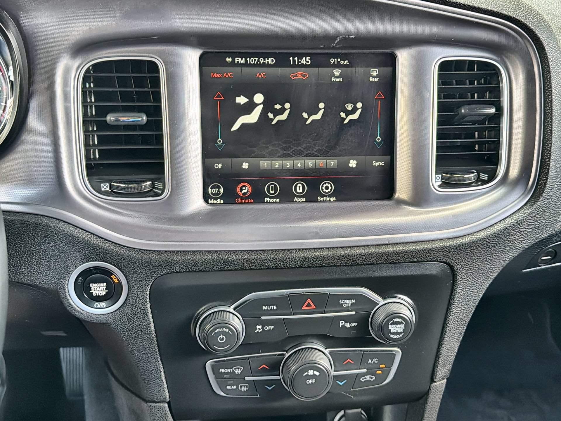Used 2023 Dodge Charger SXT RWD image 18