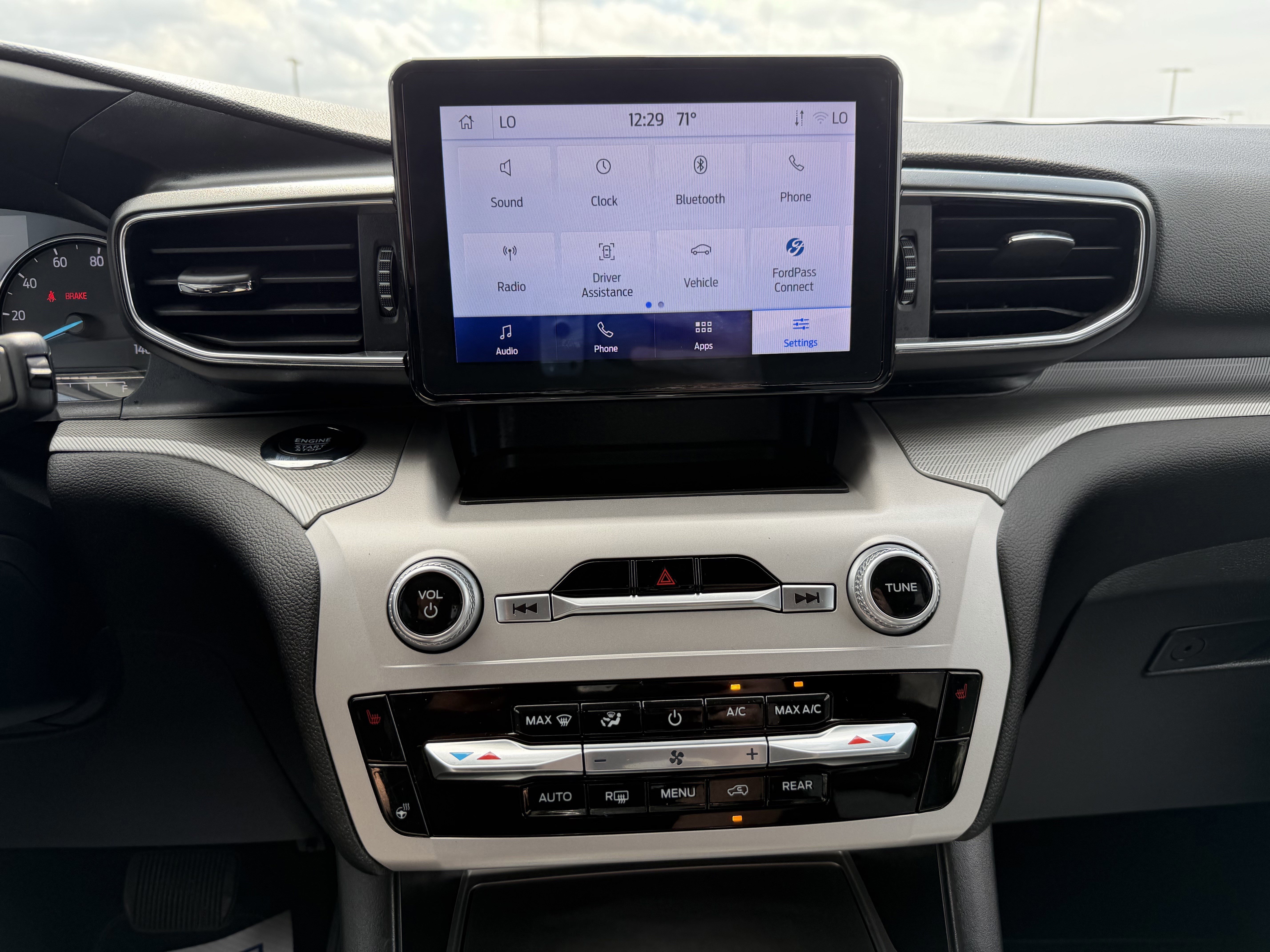 Certified 2023 Ford Explorer XLT w/ Equipment Group 202A AWD/4WD image 16