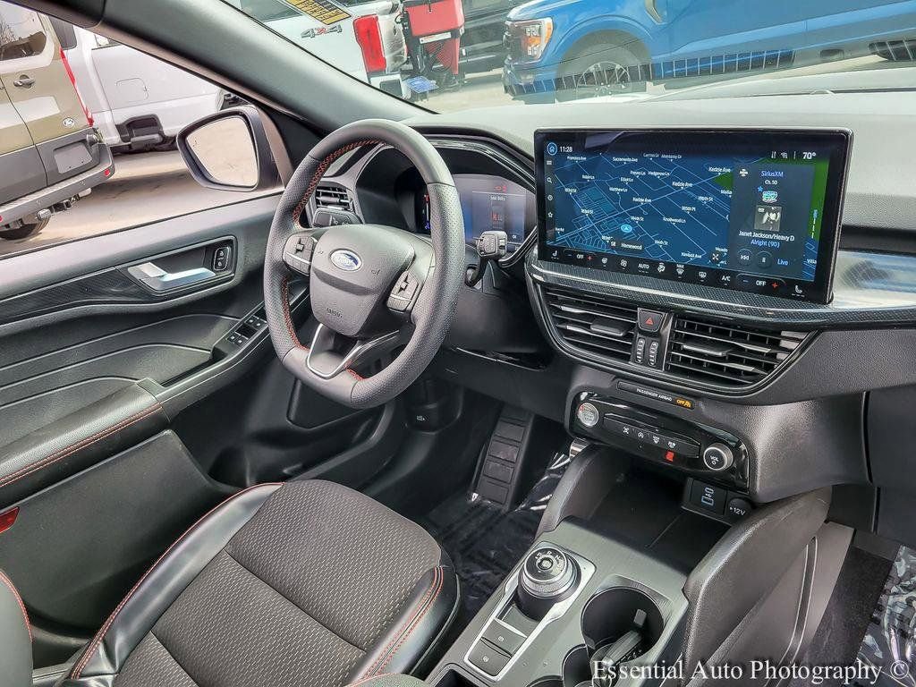 Certified 2023 Ford Escape ST-Line w/ Tech Pack #1 AWD/4WD image 26