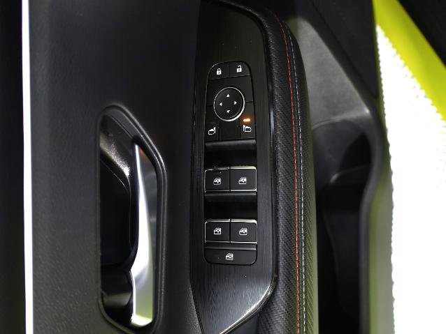 Used 2025 Nissan Kicks SR image 18