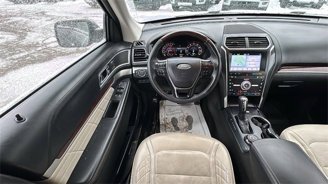 Certified 2017 Ford Explorer Platinum image 17