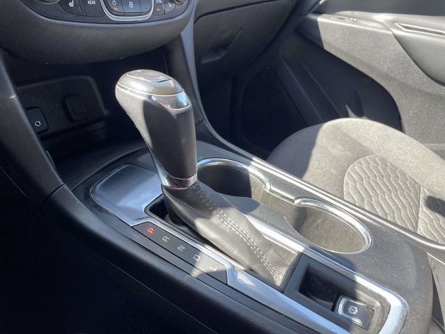 Used 2018 Chevrolet Equinox LT FWD image 30