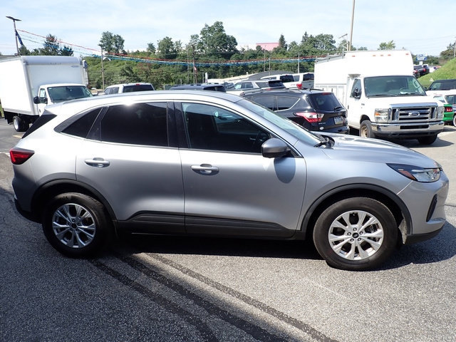 Certified 2023 Ford Escape Active AWD/4WD image 9