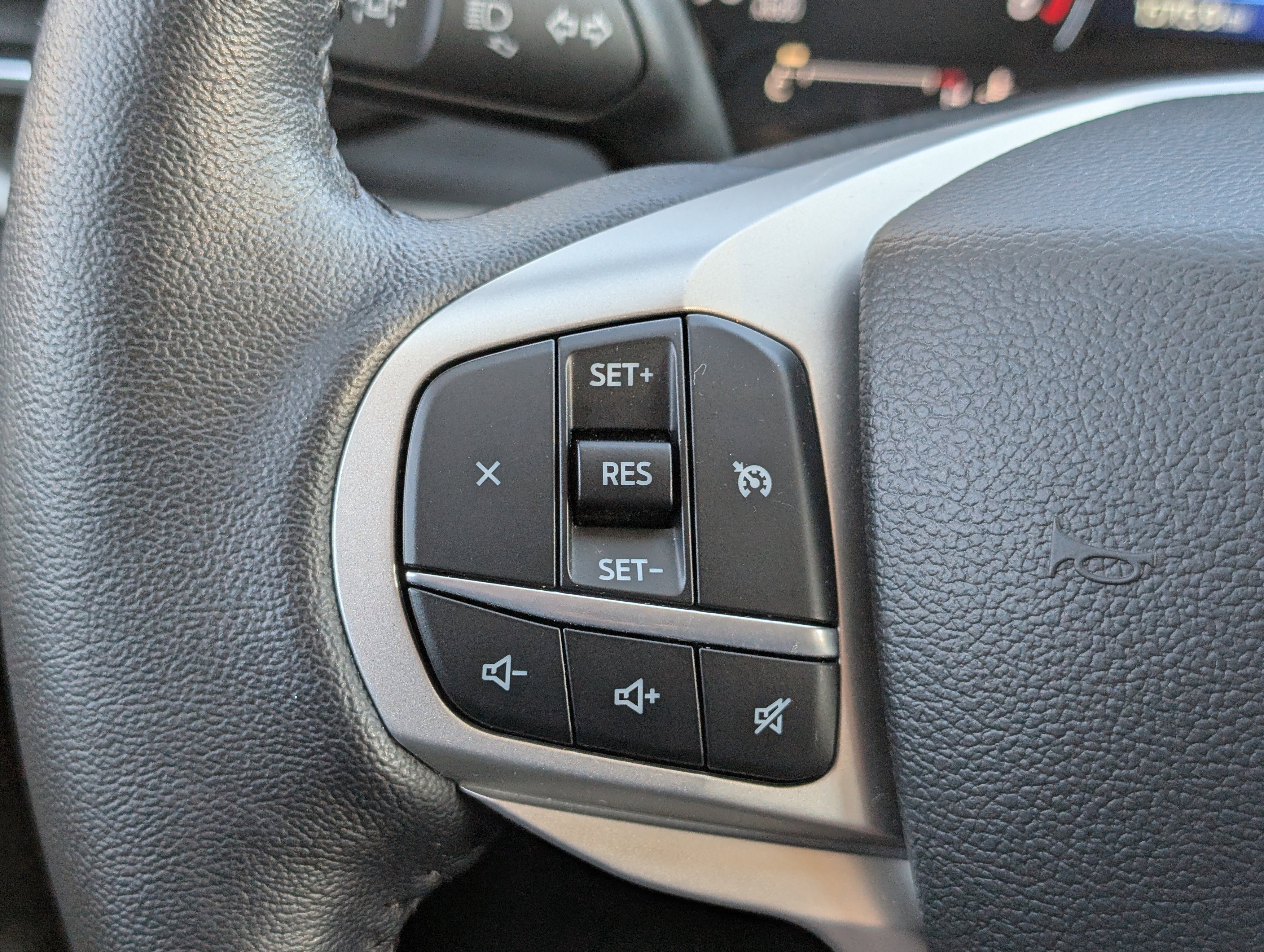 Certified 2022 Ford Explorer XLT w/ Equipment Group 202A image 26