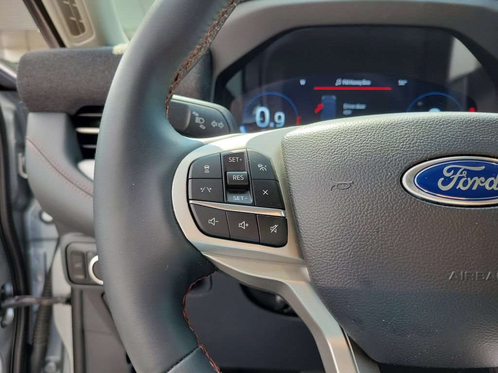 Certified 2025 Ford Explorer Active RWD image 24