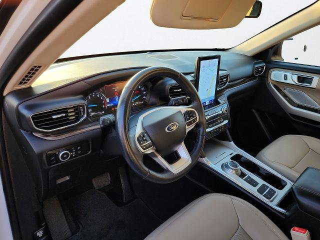 Certified 2023 Ford Explorer Limited w/ Limited Technology Package RWD image 9