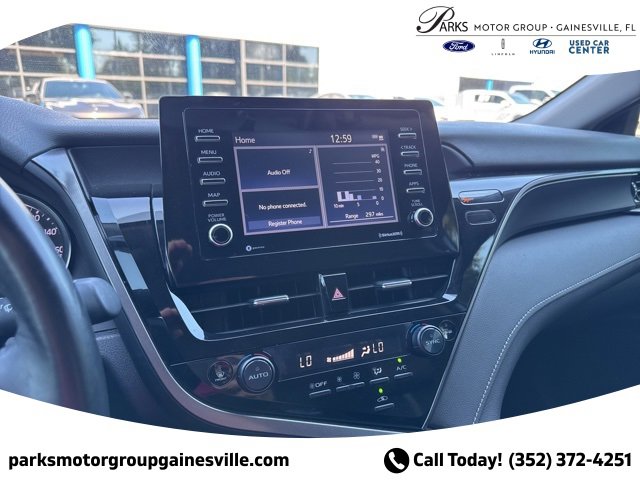 Used 2024 Toyota Camry SE image 18