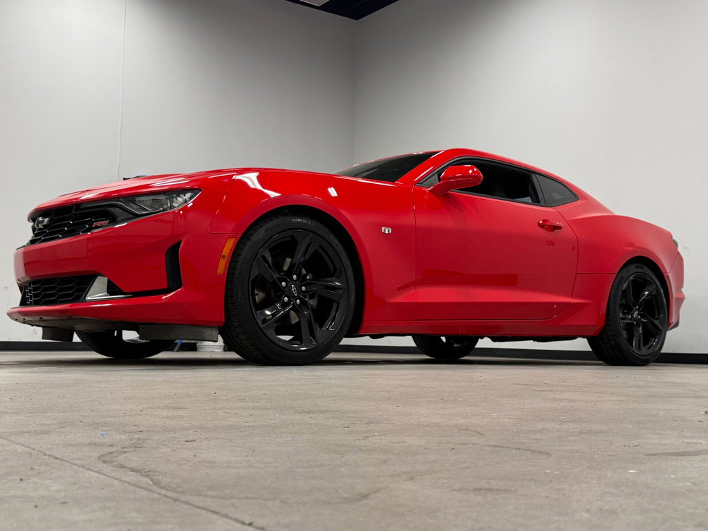 Used 2020 Chevrolet Camaro LT w/ RS Package image 4