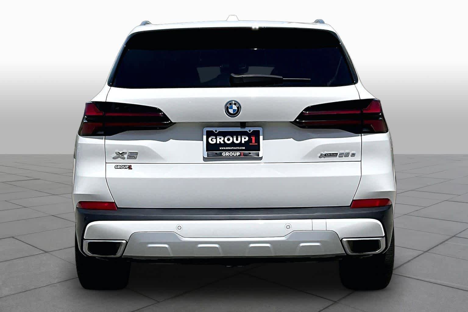 Used 2025 BMW X5 xDrive50e AWD/4WD image 5
