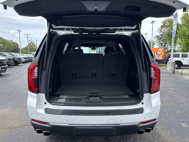 Used 2025 GMC Yukon AT4 w/ AT4 Premium Package AWD/4WD image 8