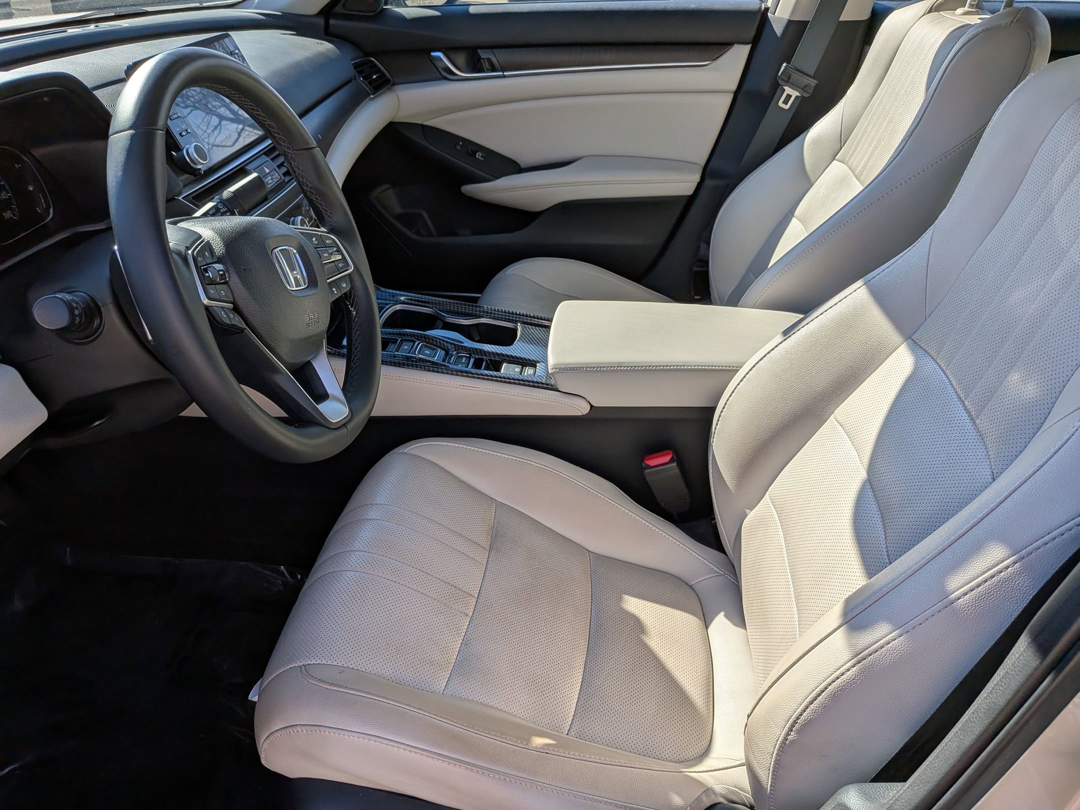 Used 2020 Honda Accord Touring image 16