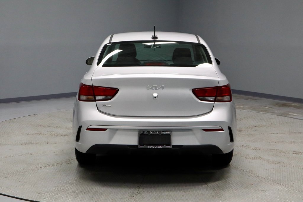 Used 2022 Kia Rio LX image 4