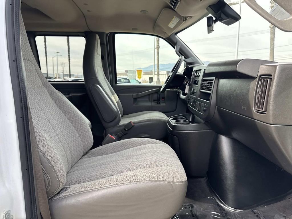 Used 2019 Chevrolet Express 2500 LT w/ LT Preferred Equipment Group image 24