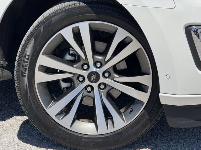 Certified 2020 Ford Expedition Max Platinum image 36