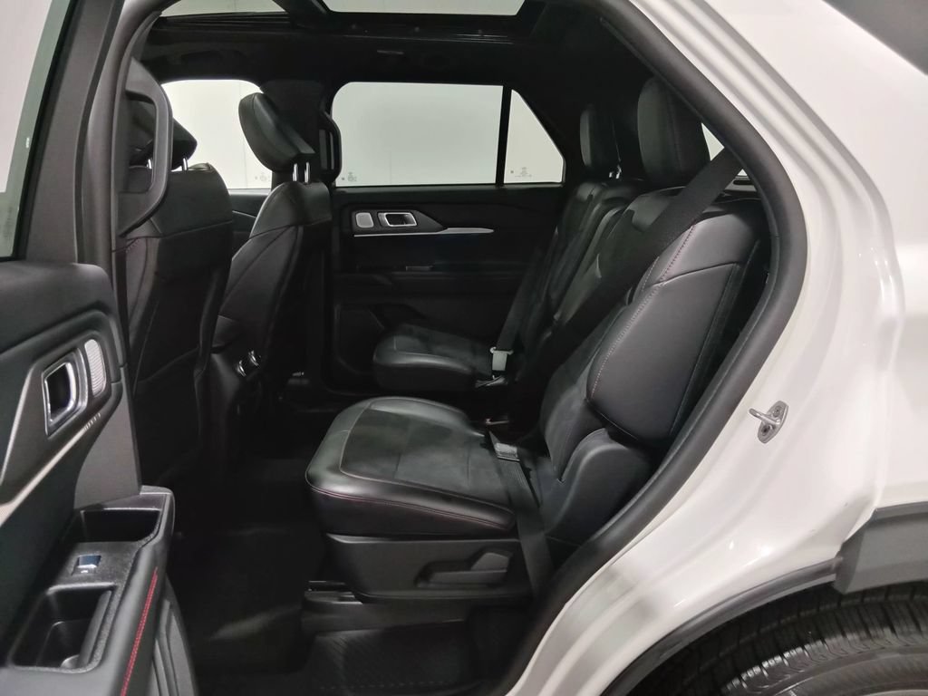 Certified 2025 Ford Explorer ST w/ Sun And Sound Package AWD/4WD image 15