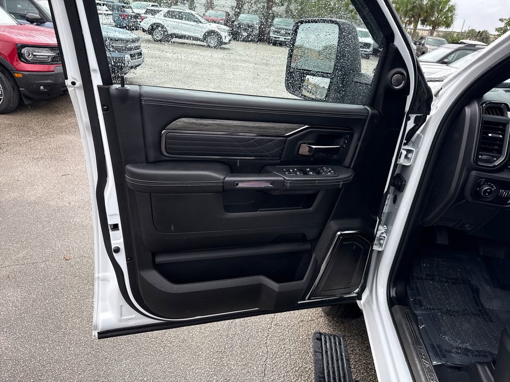 Used 2025 RAM 3500 Limited image 14