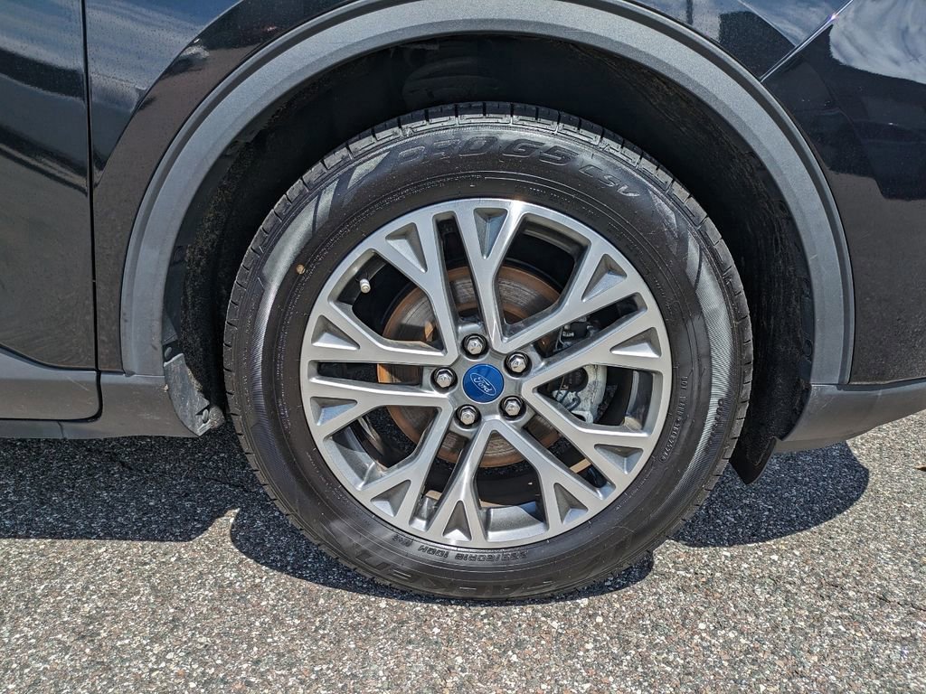 Certified 2022 Ford Escape SEL image 11