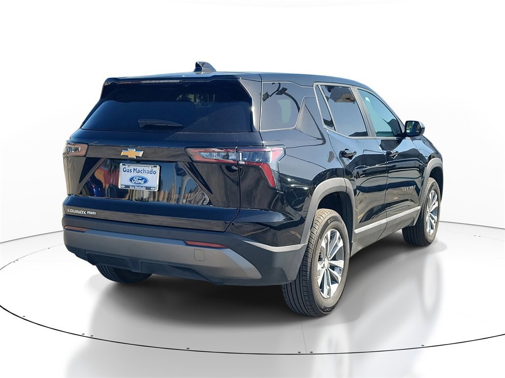 Used 2025 Chevrolet Equinox LT image 3