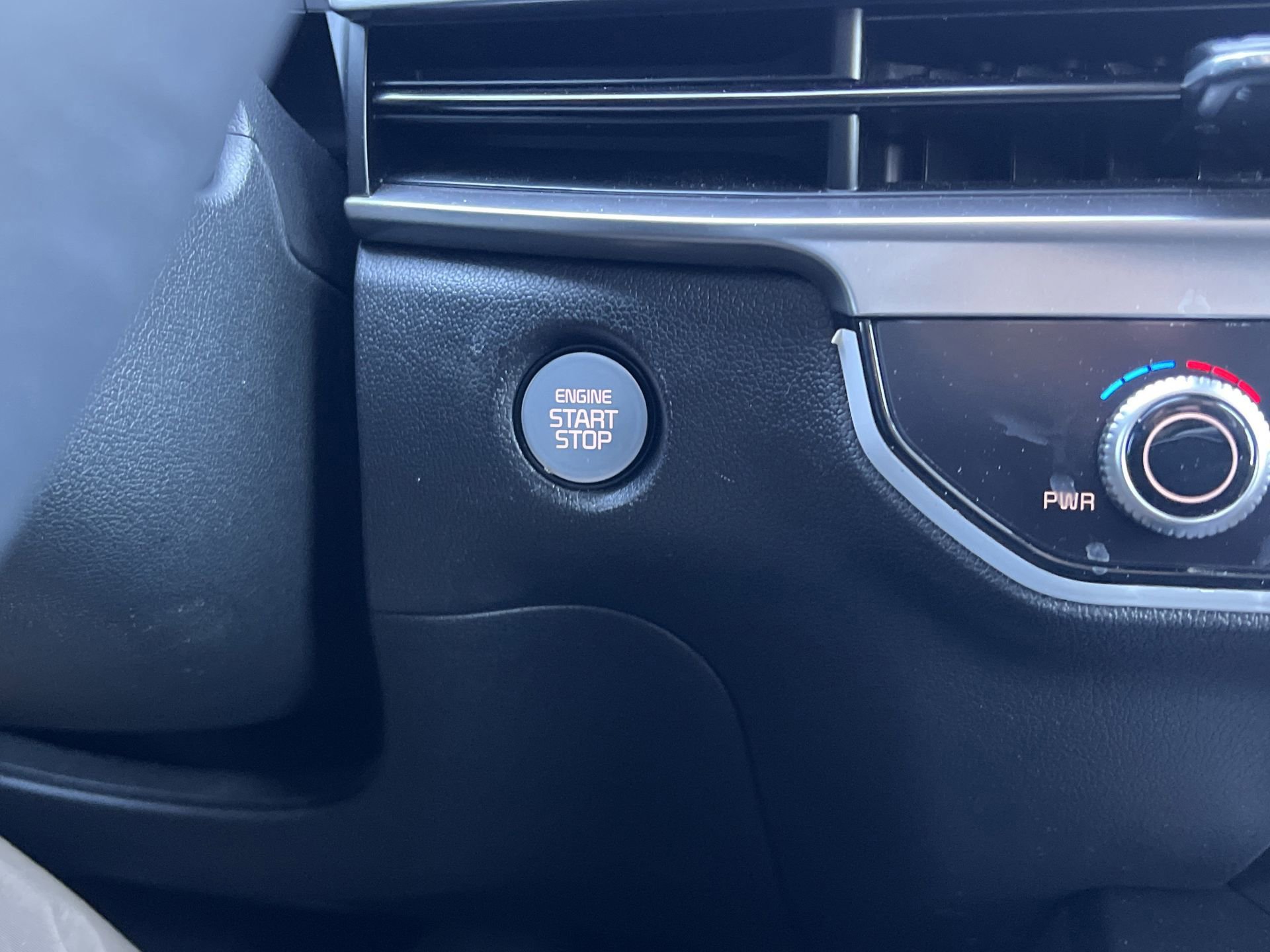 Used 2025 Kia Sorento S w/ Panoramic Sunroof Package image 12