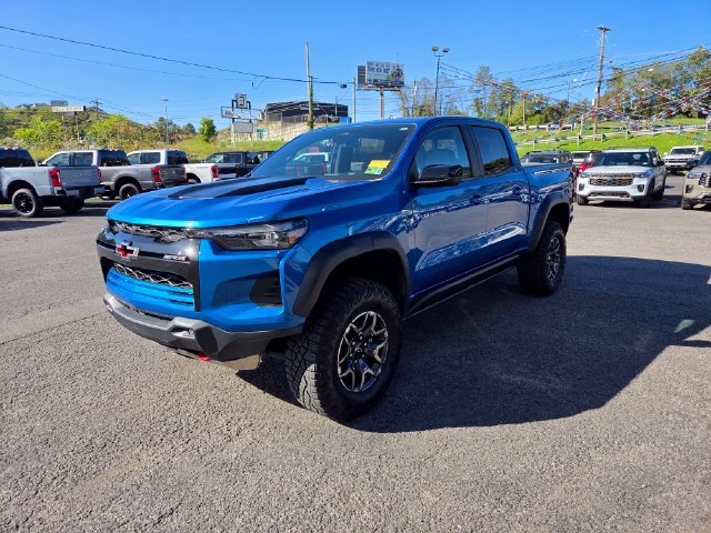 Used 2024 Chevrolet Colorado ZR2 w/ ZR2 Convenience Package III AWD/4WD image 1