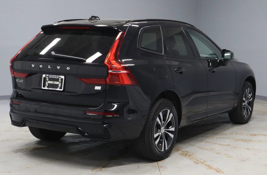 Used 2024 Volvo XC60 T8 Core AWD/4WD image 5