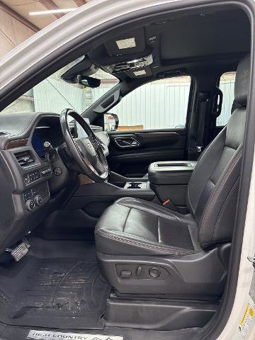 Used 2023 Chevrolet Suburban High Country image 9