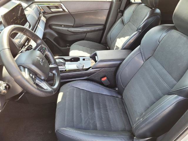 Used 2025 Mitsubishi Outlander SE FWD image 16