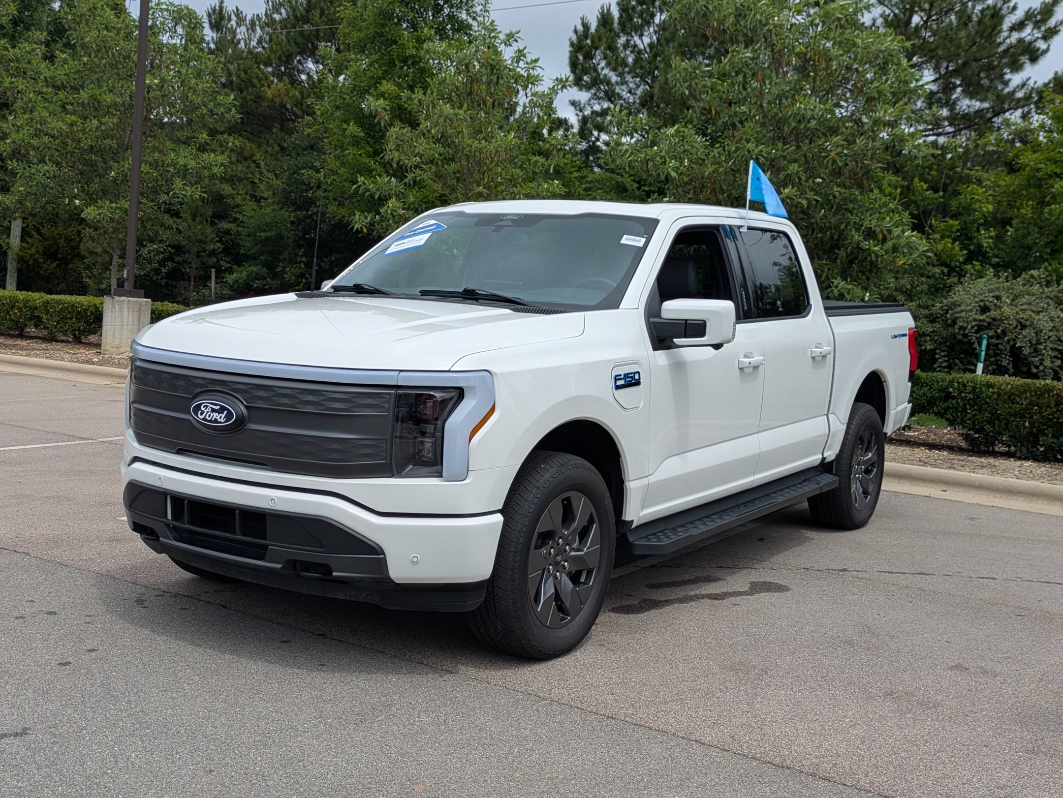 Certified 2025 Ford F150 Lightning Lariat AWD/4WD image 8