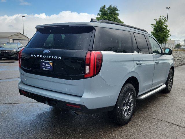 Certified 2025 Ford Expedition Active AWD/4WD image 3