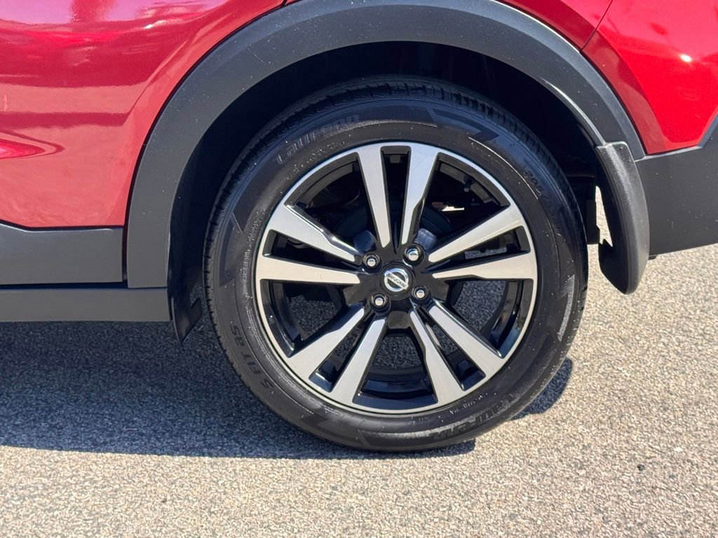 Used 2019 Nissan Kicks SR image 14