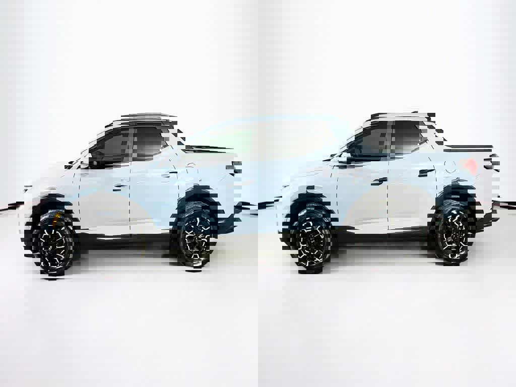 Used 2022 Hyundai Santa Cruz SEL w/ Activity Package image 2