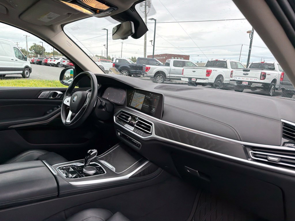 Used 2022 BMW X7 xDrive40i w/ Premium Package AWD/4WD image 12