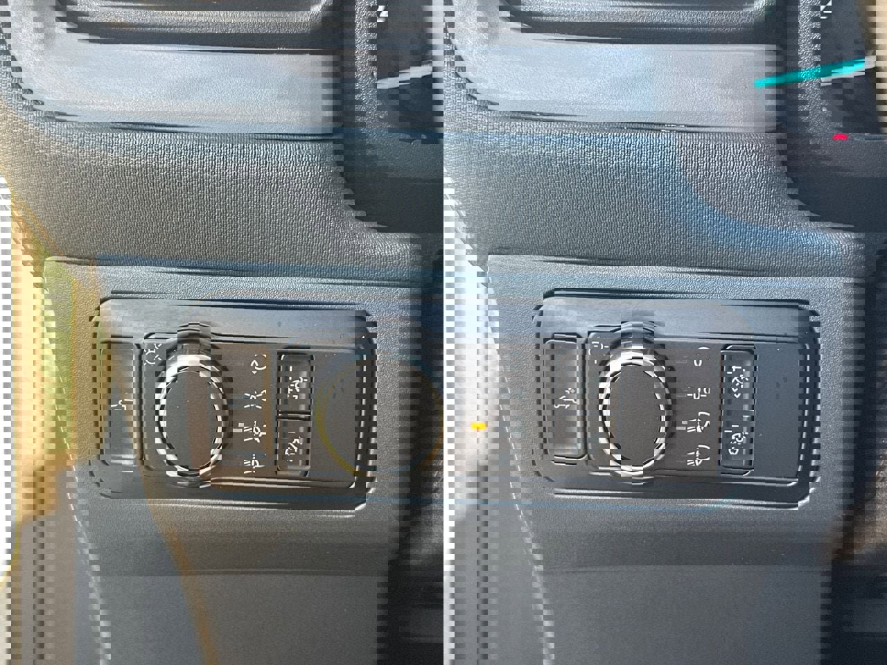 Certified 2024 Ford Maverick XLT w/ XLT Luxury Package image 33