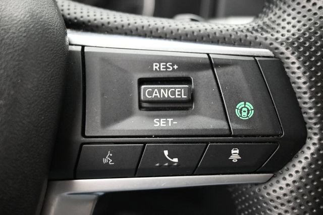 Used 2024 Mitsubishi Outlander SE AWD/4WD image 16
