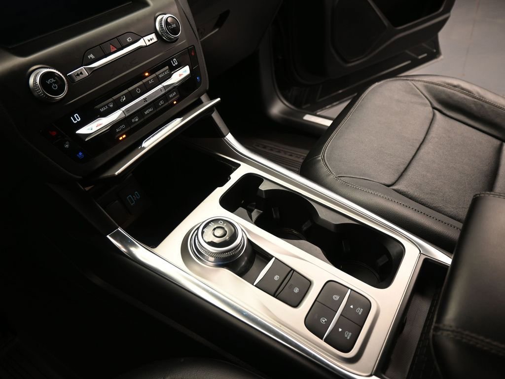 Certified 2020 Ford Explorer Limited RWD image 45