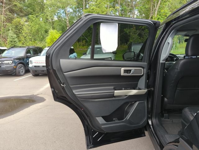 Certified 2023 Ford Explorer XLT w/ Equipment Group 202A AWD/4WD image 26