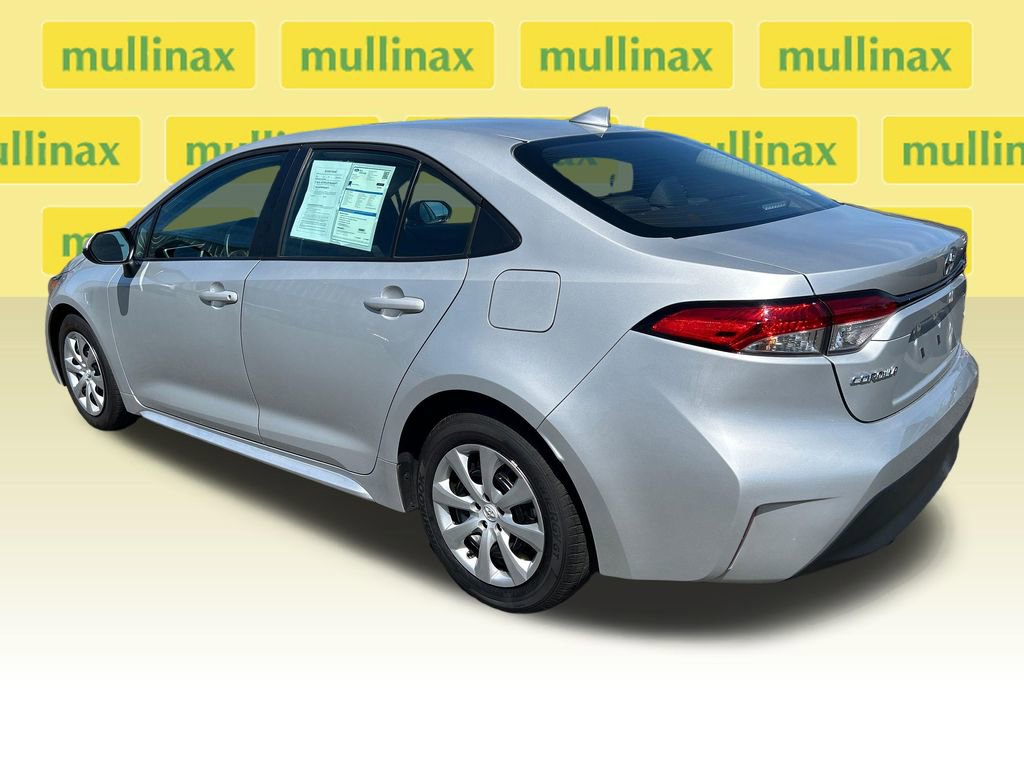 Used 2025 Toyota Corolla LE FWD image 12