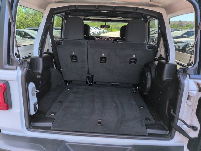 Used 2022 Jeep Wrangler Unlimited Rubicon w/ Dual Top Group AWD/4WD image 18
