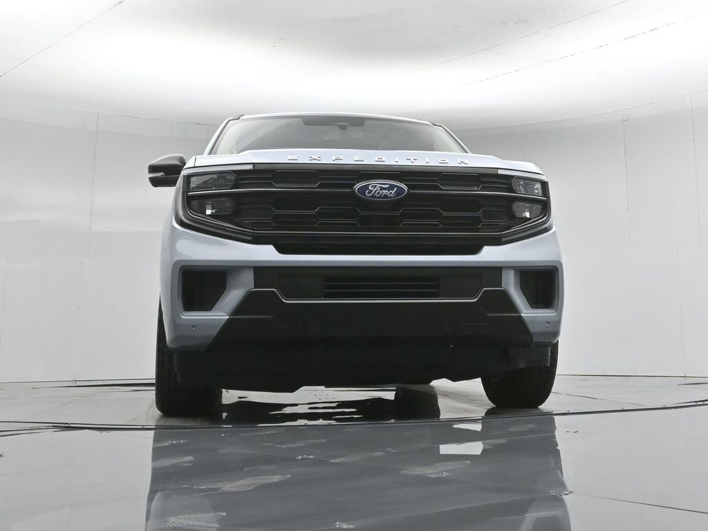 Certified 2025 Ford Expedition Active AWD/4WD image 30