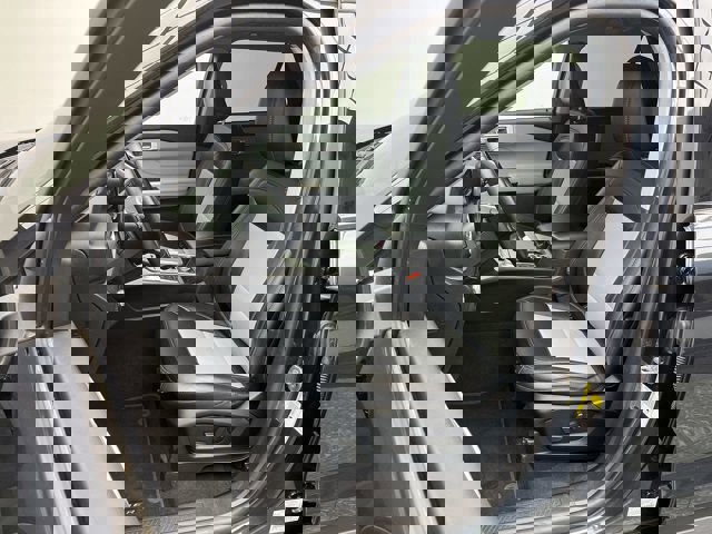 Certified 2023 Ford Explorer XLT w/ Equipment Group 202A image 8